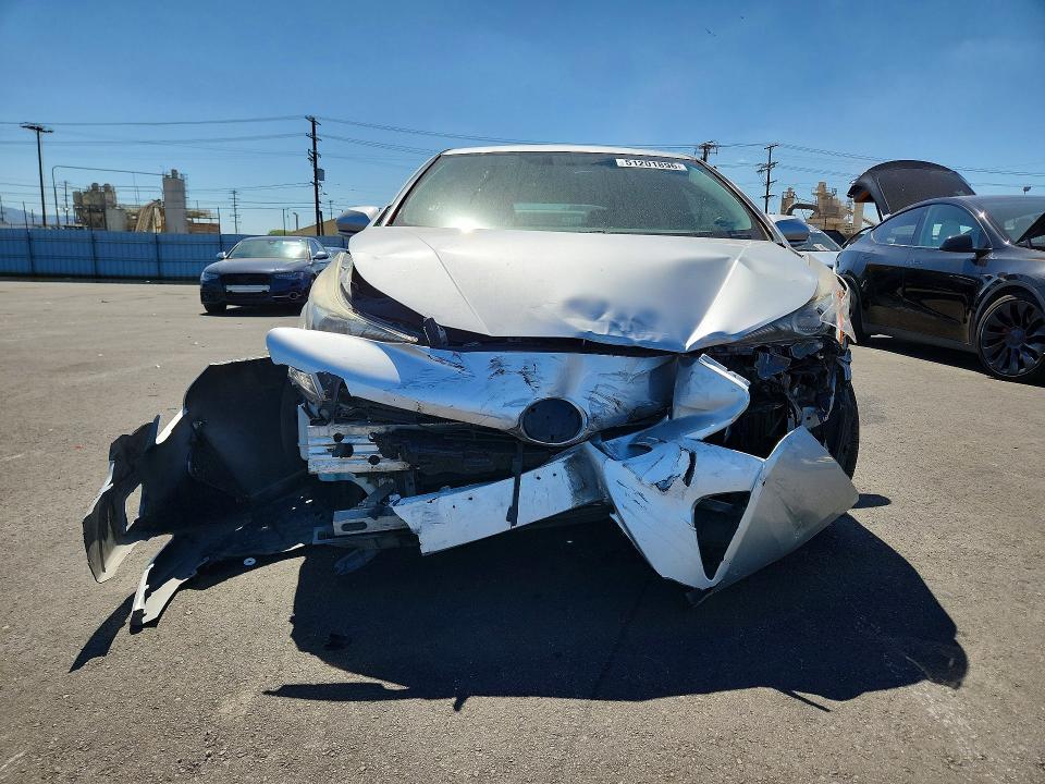 2016 Toyota Prius Three