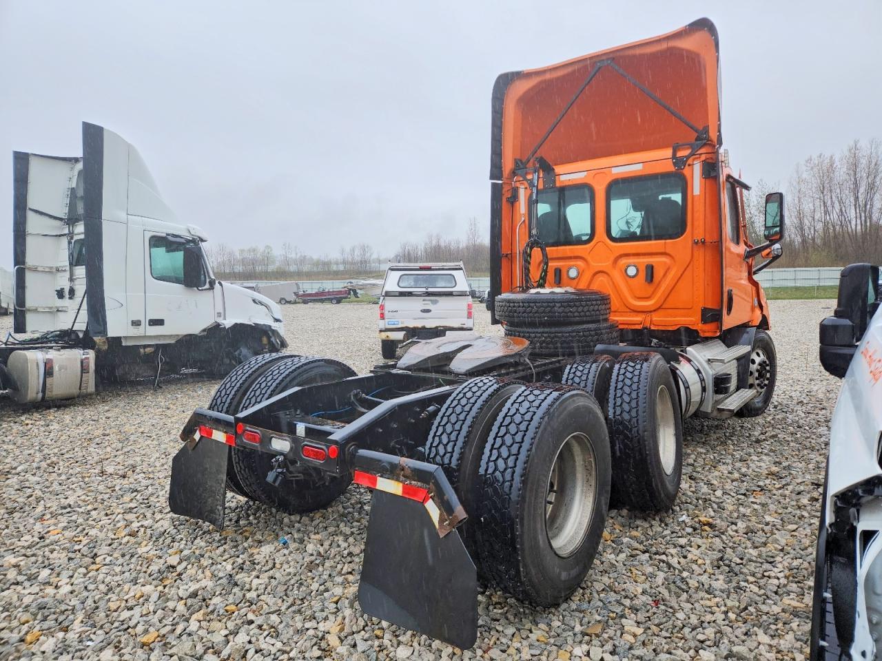 2021 Freigliner 2021 Freightliner Cascadia 116 Semi Truck