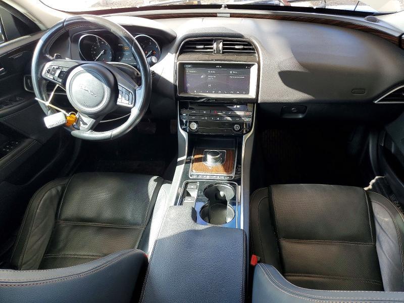 2017 Jaguar Xe Prestige
