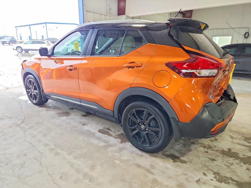 2020 Nissan Kicks sr