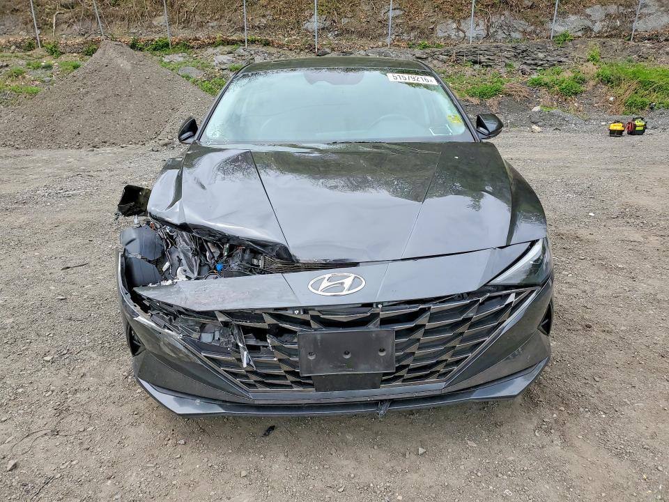 2022 Hyundai Elantra Limited