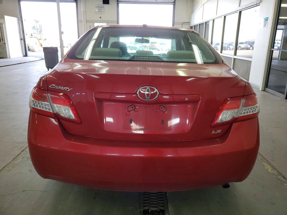 2010 Toyota Camry le