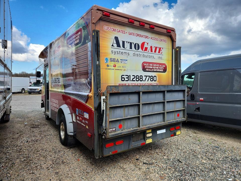 2010 Ford E350 Delivery Truck