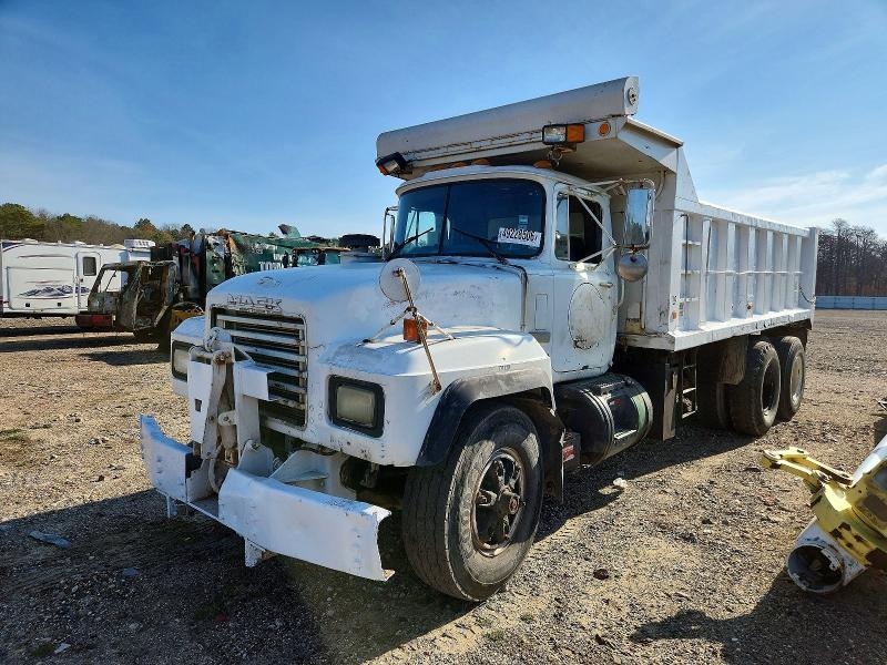 2002 Mack RB688S Dump Truck