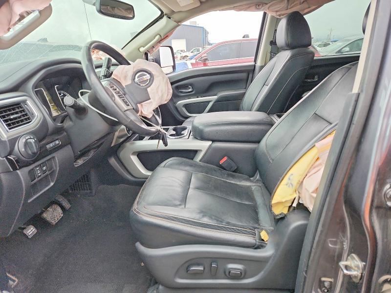 2018 Nissan Titan sv