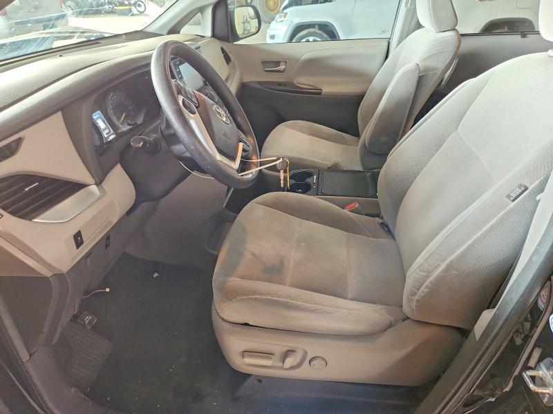 2019 Toyota Sienna le