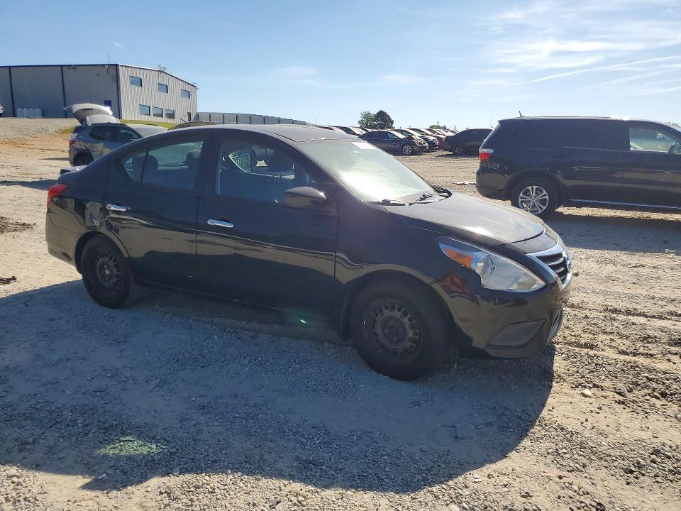 2015 Nissan Versa 1.6 sv