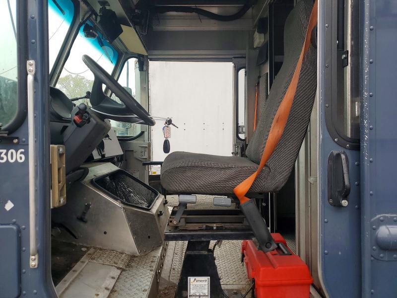 2020 Freightliner Chassis M Line WALK-IN Van