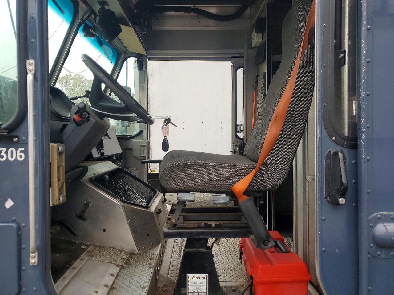 2020 Freightliner Chassis M Line WALK-IN Van