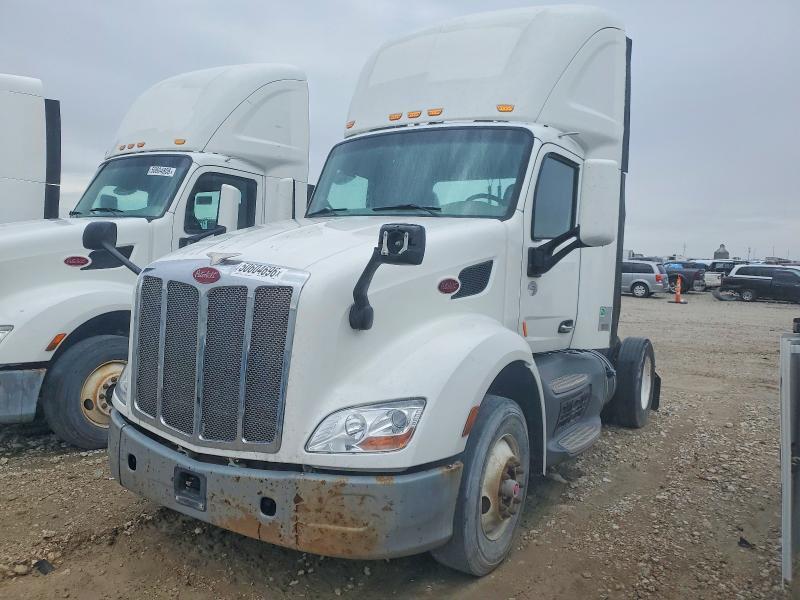 2018 Peterbilt 579 Semi Truck