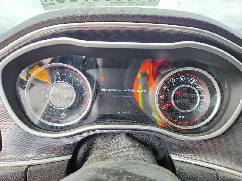 2015 Dodge Challenger sxt Plus