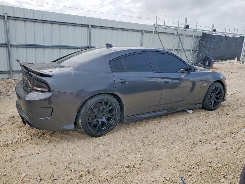 2018 Dodge Charger r