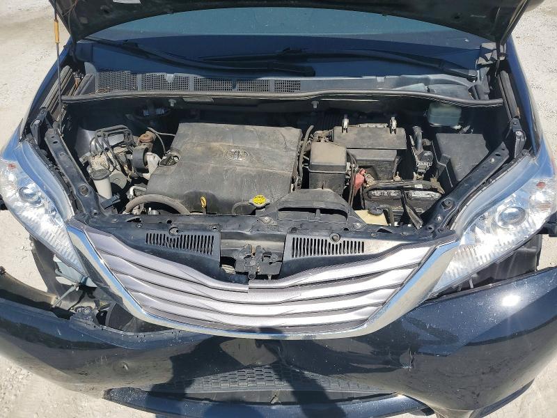 2015 Toyota Sienna xle 7-passenger