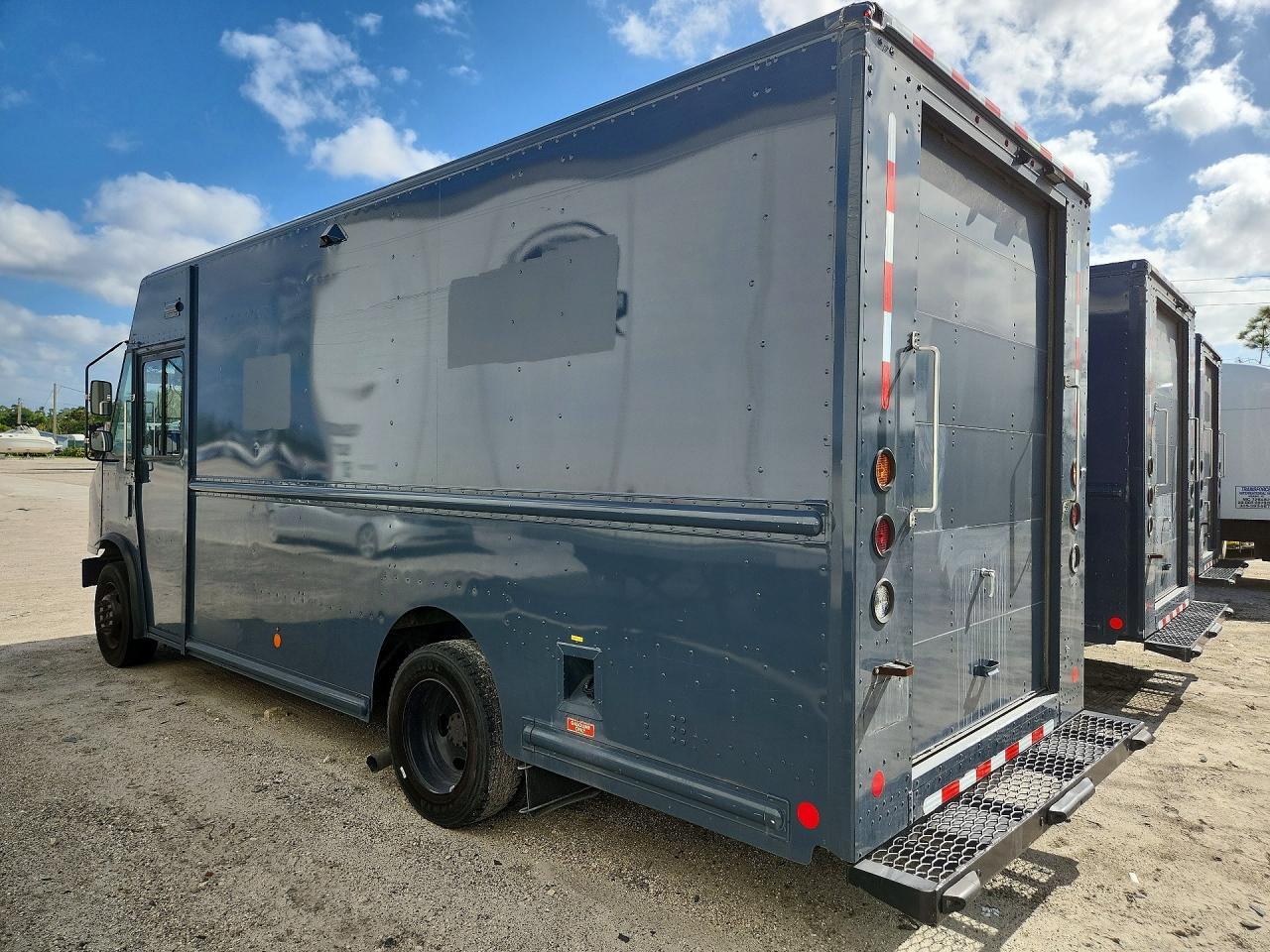2021 Ford F59