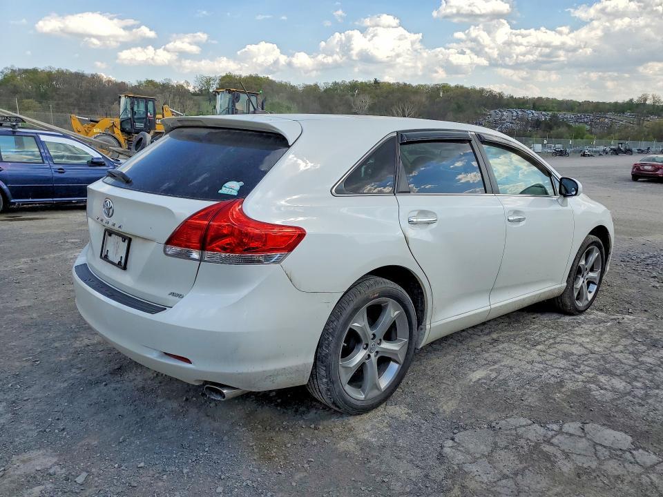 2010 Toyota Venza awd V6