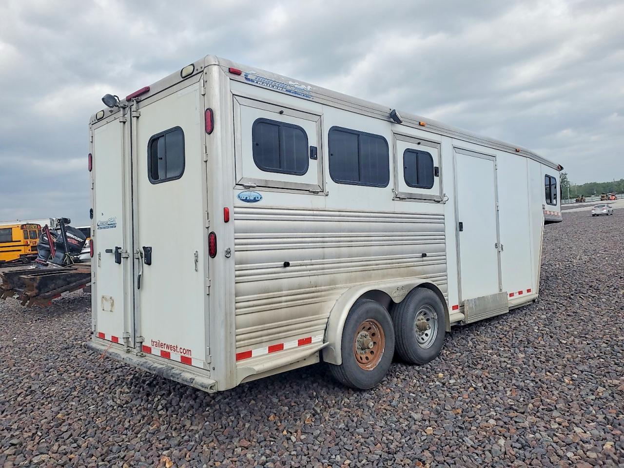 2011 Cimr 2011 Cimarron LX3HG18706270E Horse Trailer
