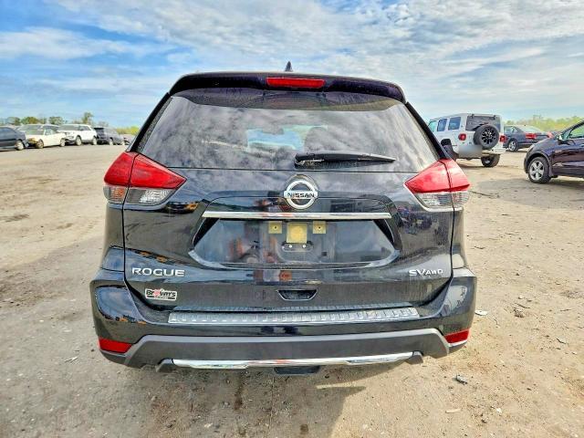 2018 Nissan Rogue sv