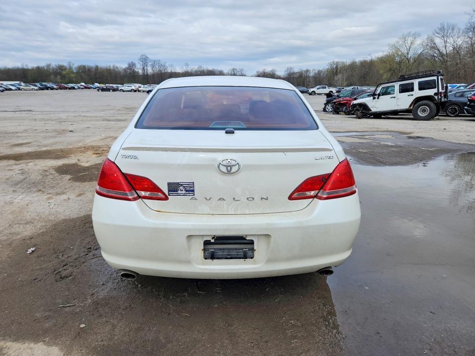 2005 Toyota Avalon Limited