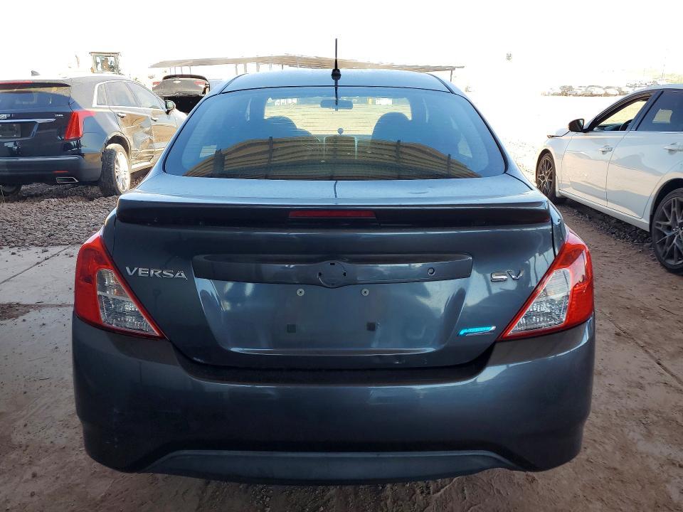 2015 Nissan Versa 1.6 sv