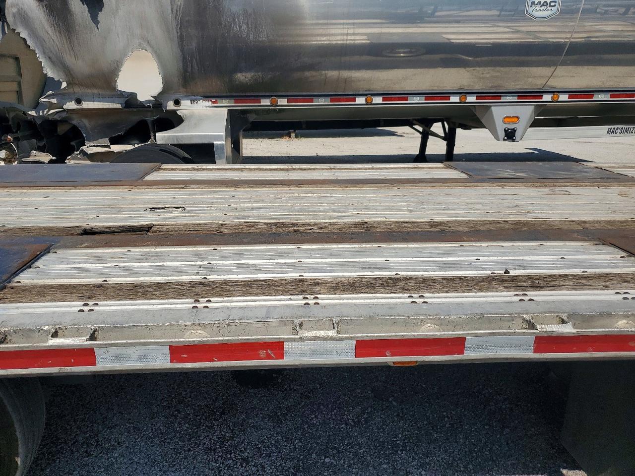 2004 Fontaine Drop Deck Trailer