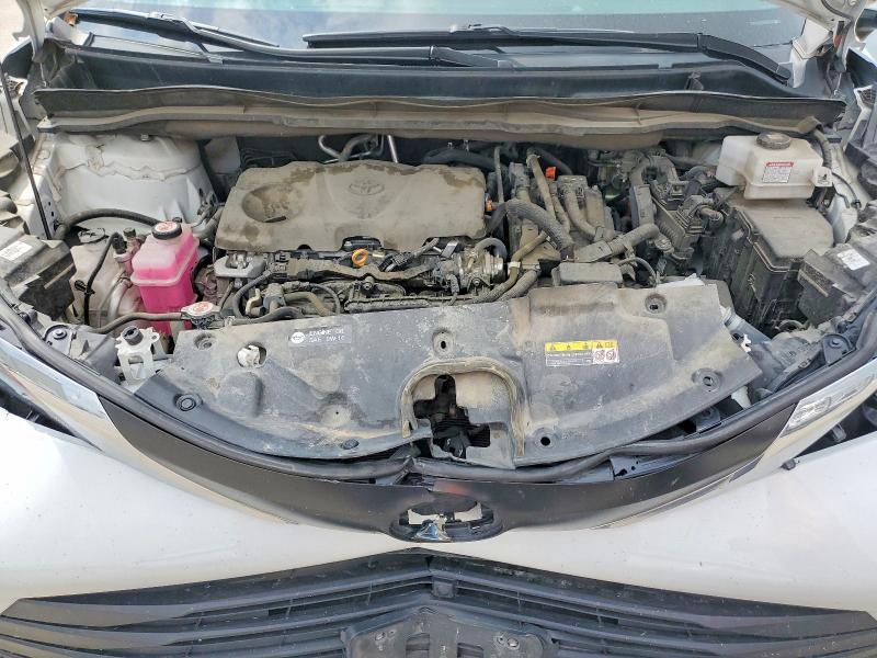 2022 Toyota Sienna xle