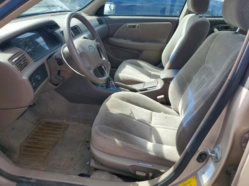 2000 Toyota Camry le