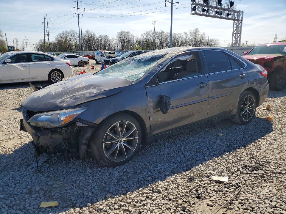 2015 Toyota Camry xse