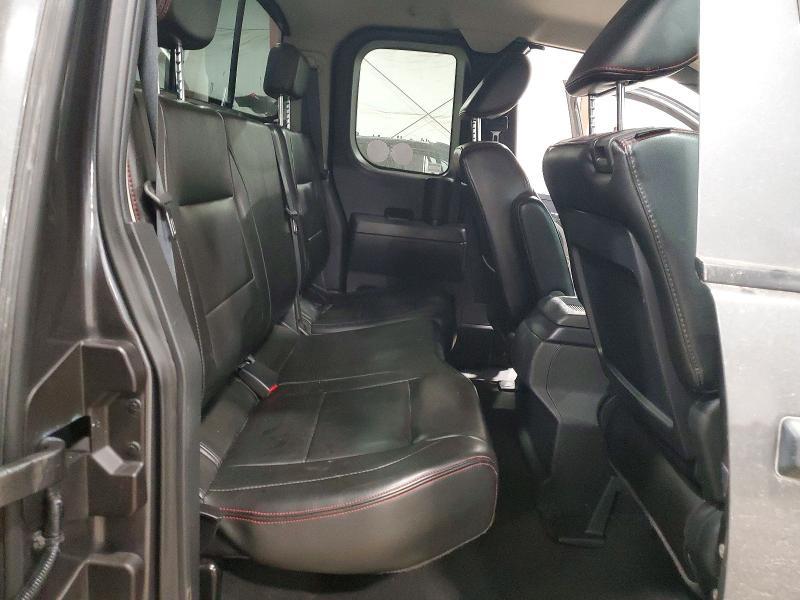 2011 Nissan Titan SV
