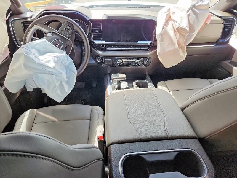 2026 GMC Sierra K1500 SLT