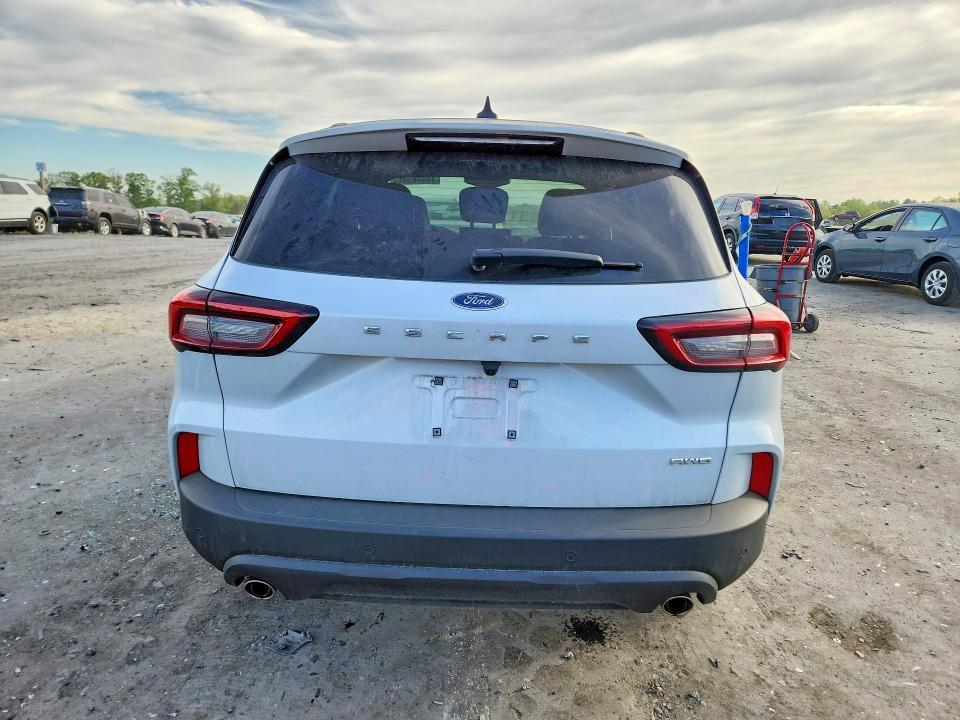 2025 Ford Escape st Line