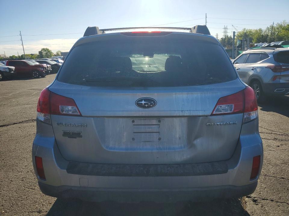 2013 Subaru Outback 2.5i Premium