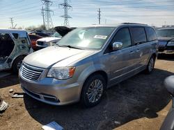 2013 Chrysler Town & Country Touring l en venta en Elgin, IL