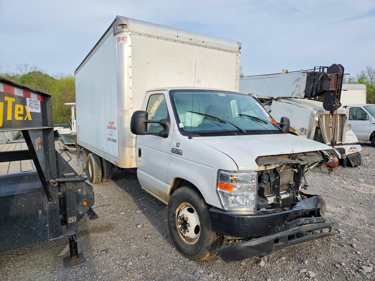 2019 Ford E350 BOX Truck