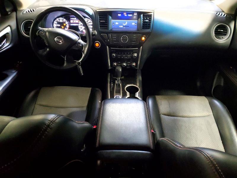 2019 Nissan Pathfinder sv