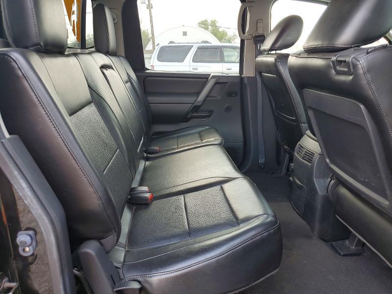 2014 Nissan Titan SL