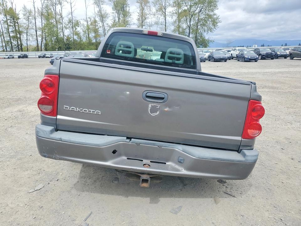2005 Dodge Dakota Quattro