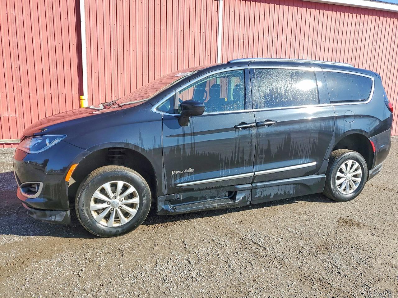 2019 Chrysler Pacifica Touring L