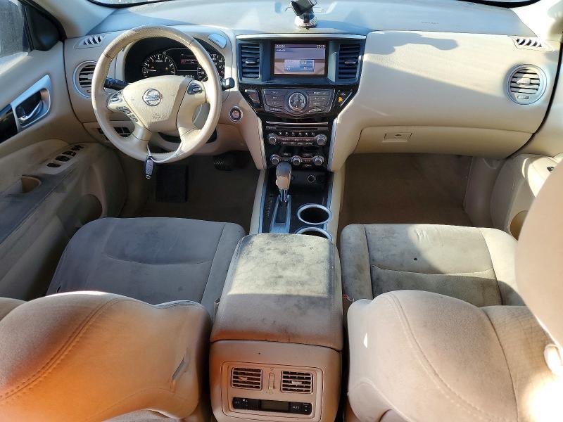 2015 Nissan Pathfinder sv
