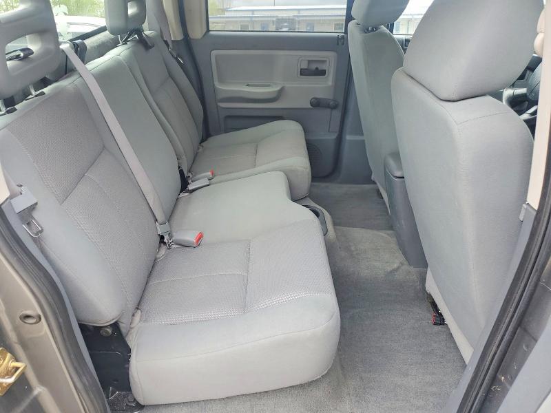 2005 Dodge Dakota Quattro