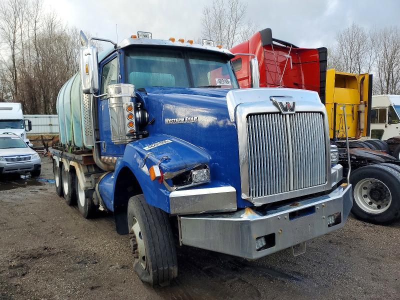 2013 Western Star 2013 Westernstar 4900 Water Truck