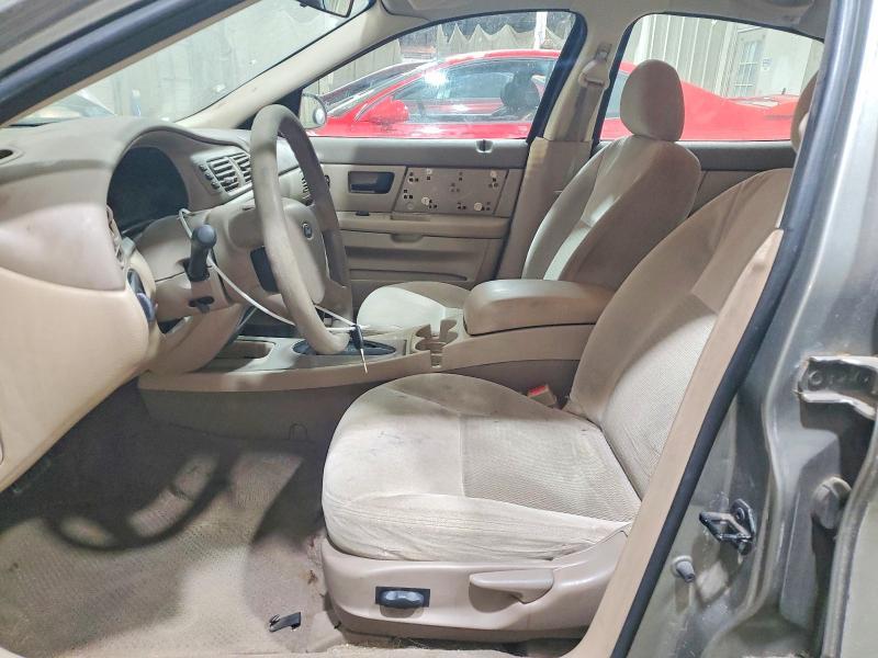 2004 Ford Taurus se