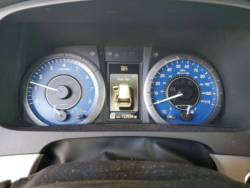 2015 Toyota Sienna xle Premium 8-passenger