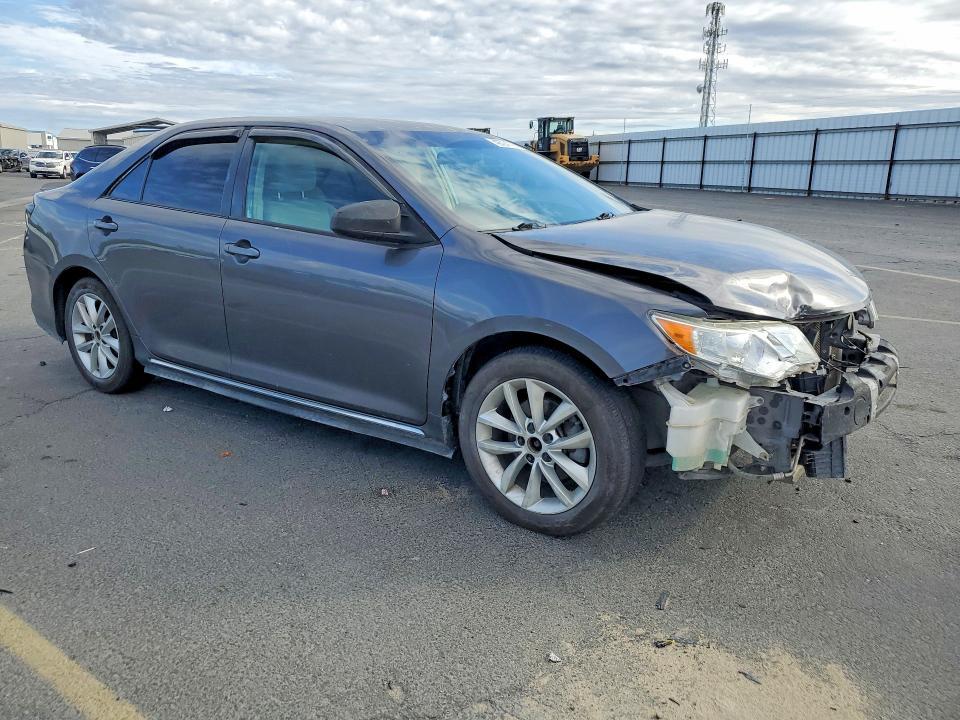 2013 Toyota Camry le