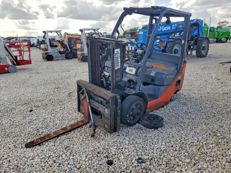 2016 Toyt Forklift