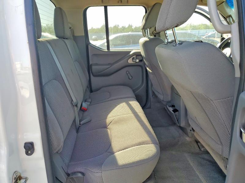 2017 Nissan Frontier s