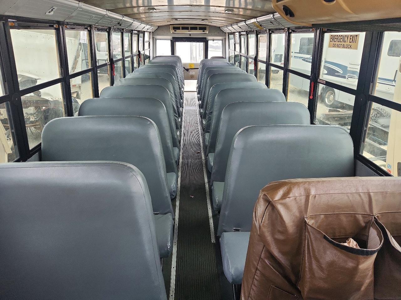 2011 Thomas SAF-T-LINER C2-School Bus