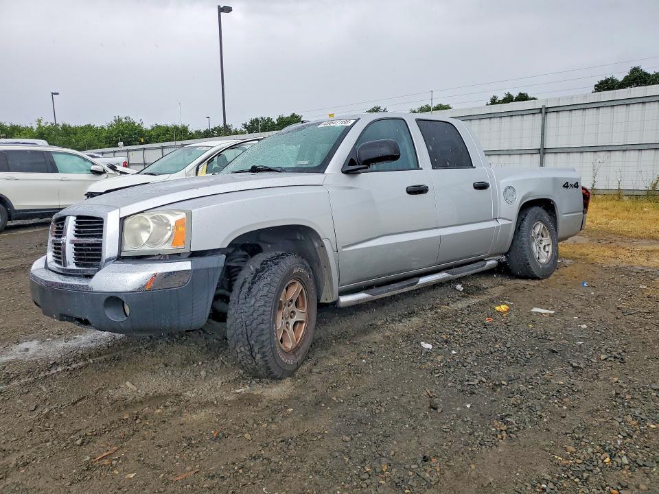 2005 Dodge Dakota Quad SLT