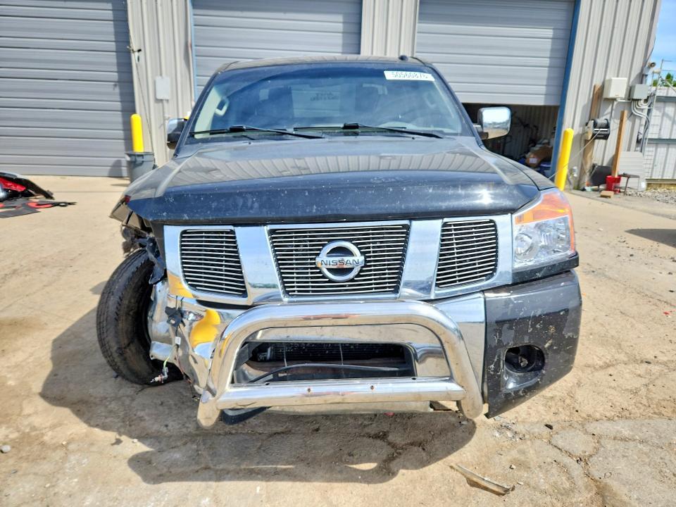 2015 Nissan Titan SV