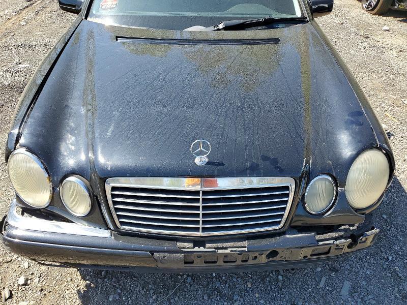 1999 Mercedes-Benz E 320