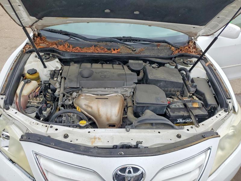 2011 Toyota Camry le